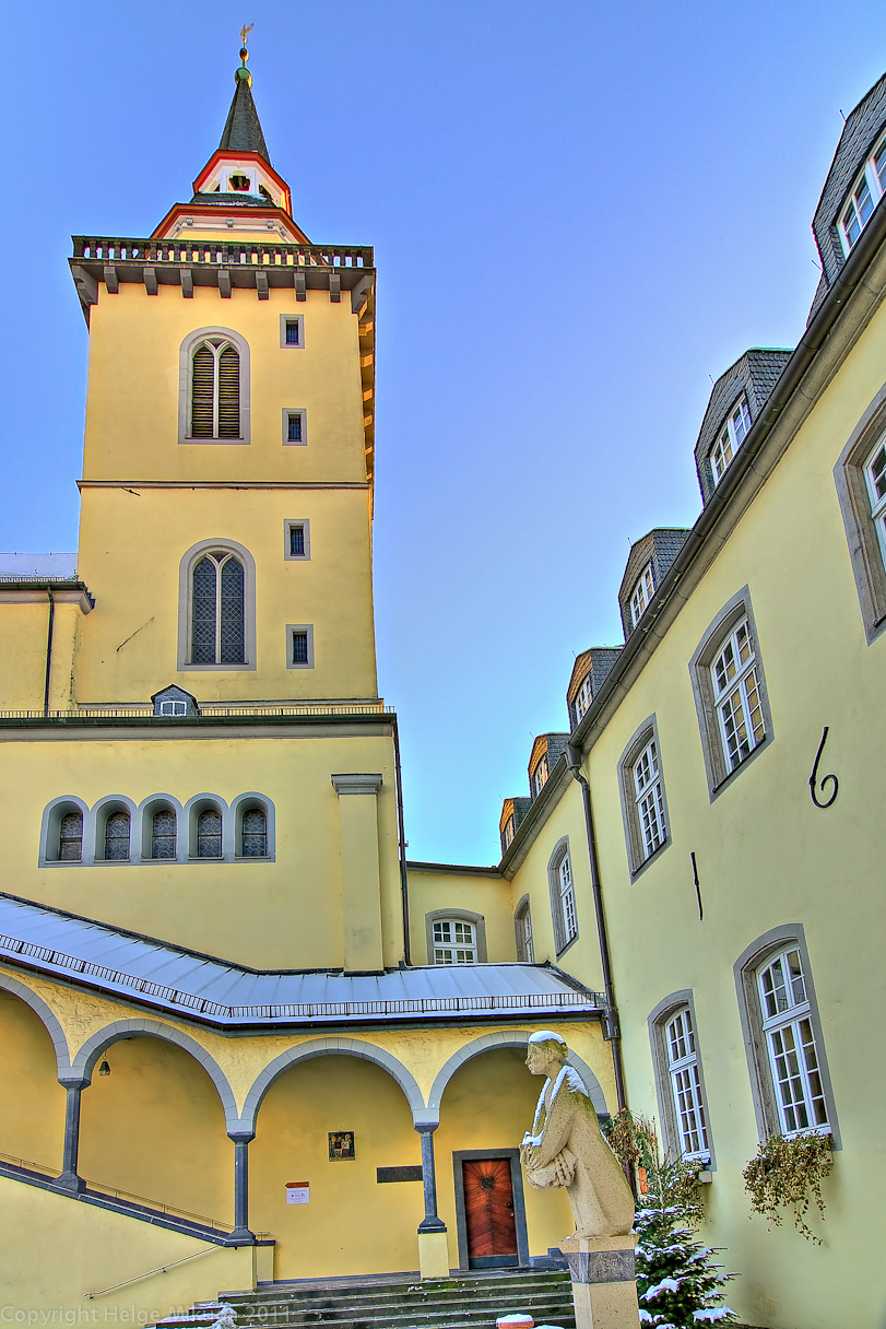 slides/Abtei_hochkant.jpg  Abtei_hochkant